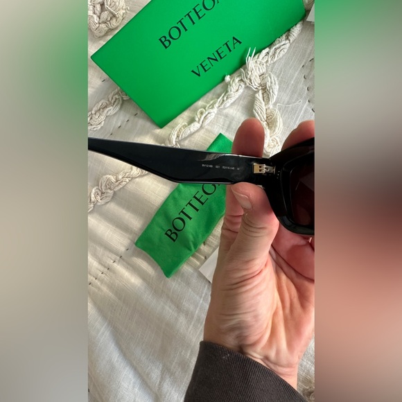 NWT Bottega Veneta Sunglasses! - Picture 5 of 9